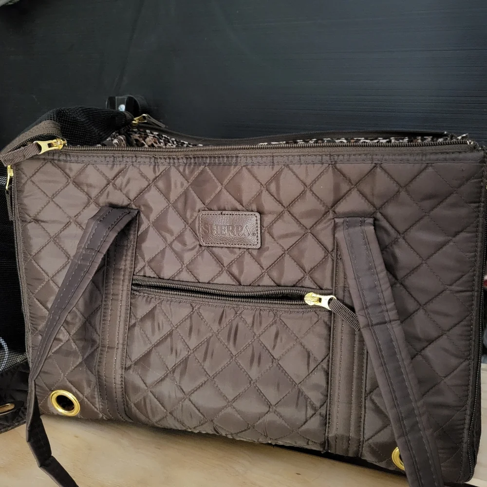 Sherpa pet carrier size Medium